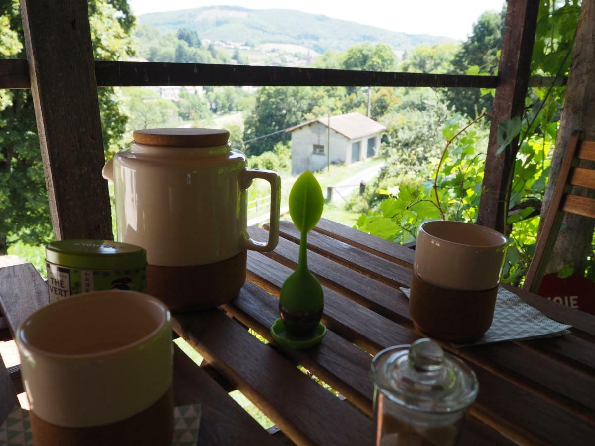 Le Chatel En Beaujolais Valsonne Exterior photo